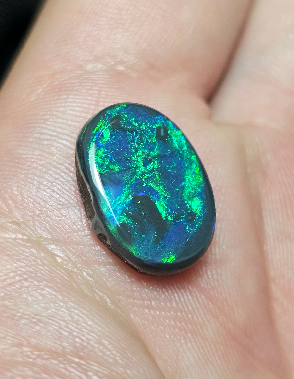 7.65cts Gorgeous Black Opal from Lightning Ridge! (Z17)