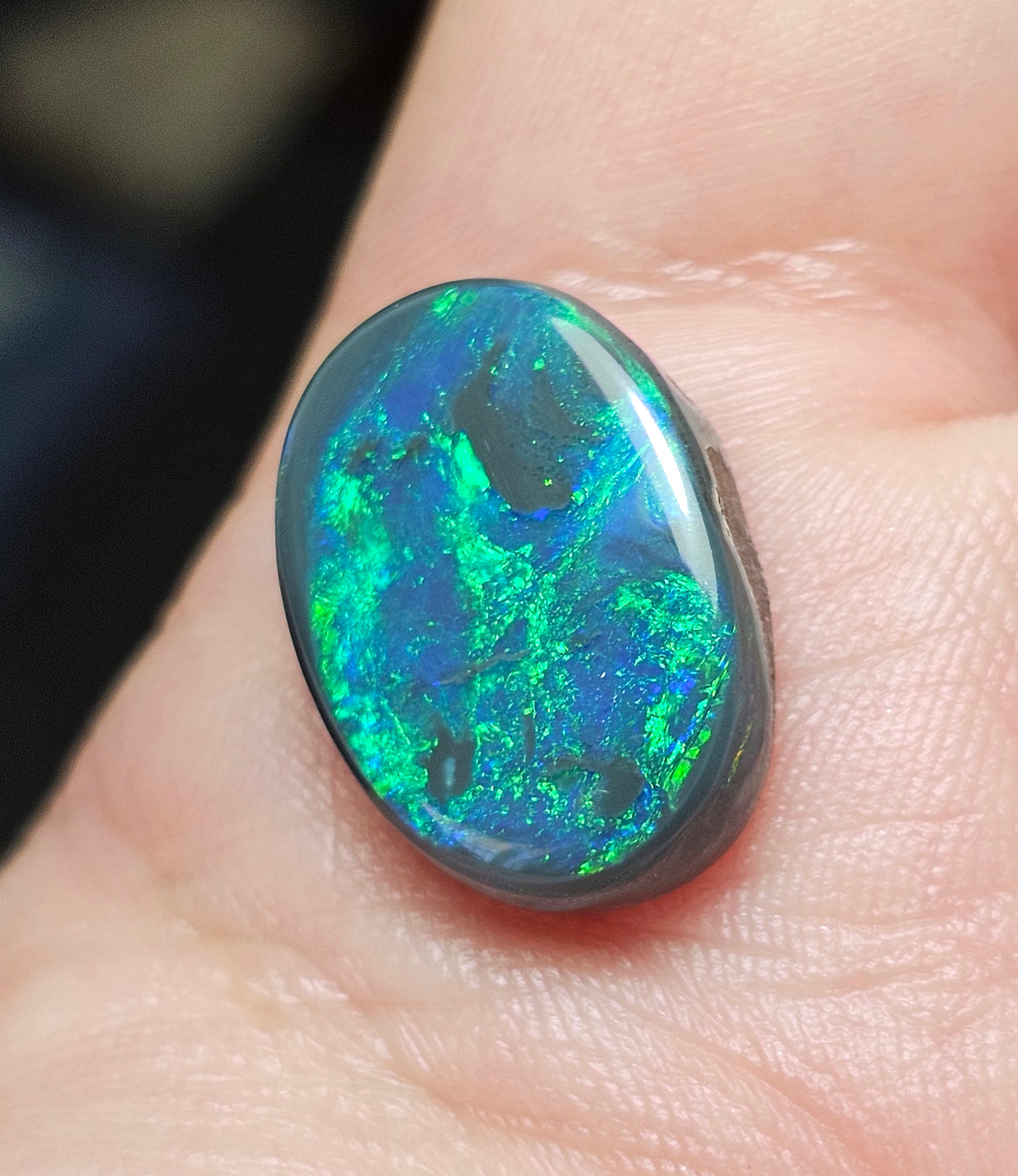 7.65cts Gorgeous Black Opal from Lightning Ridge! (Z17)
