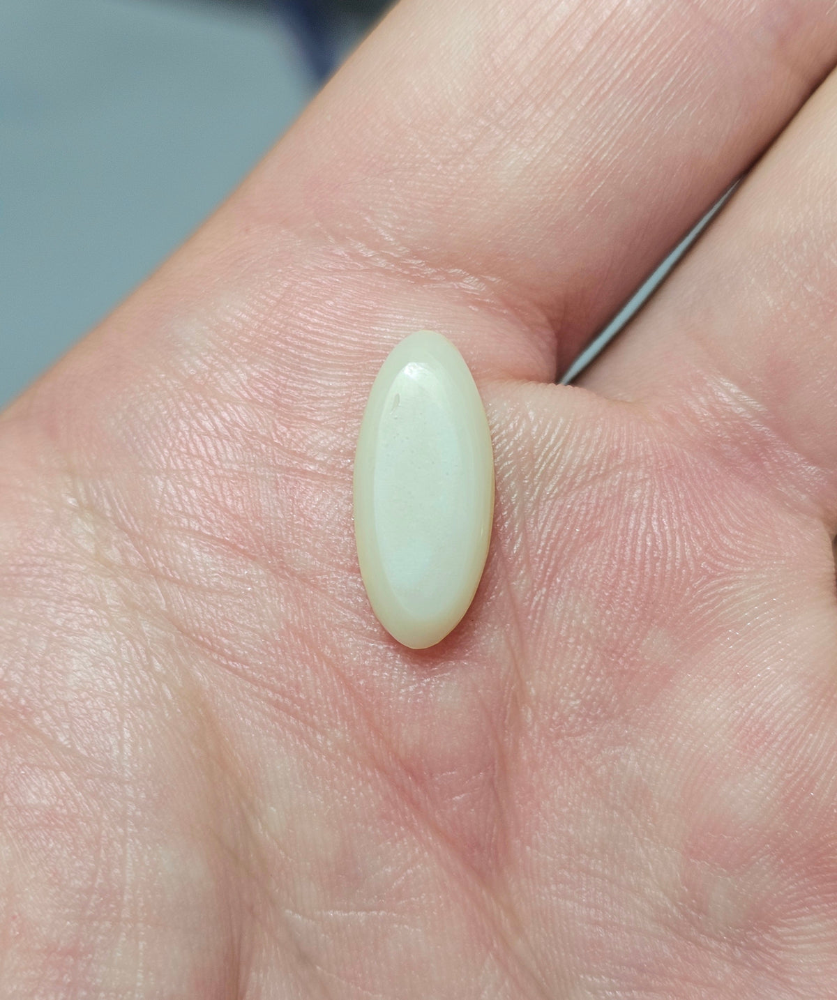 2.20cts Crystal Opal from Lightning Ridge! (LRA1)