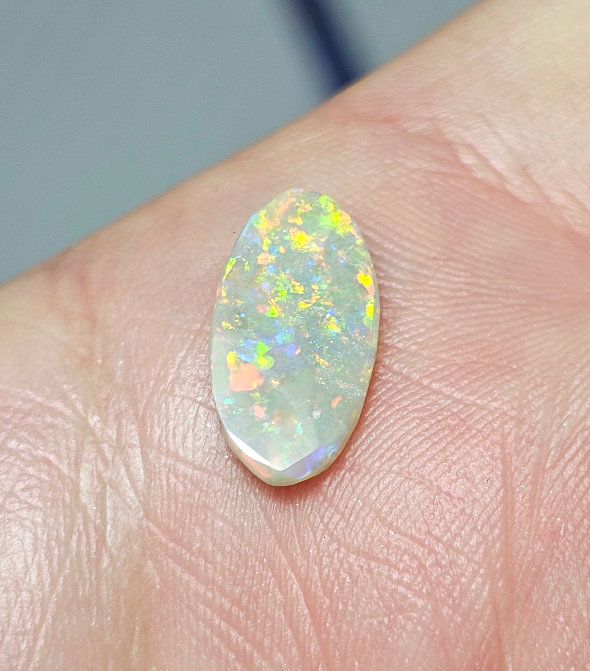 2cts Crystal Opal from Lightning Ridge! (Z46)