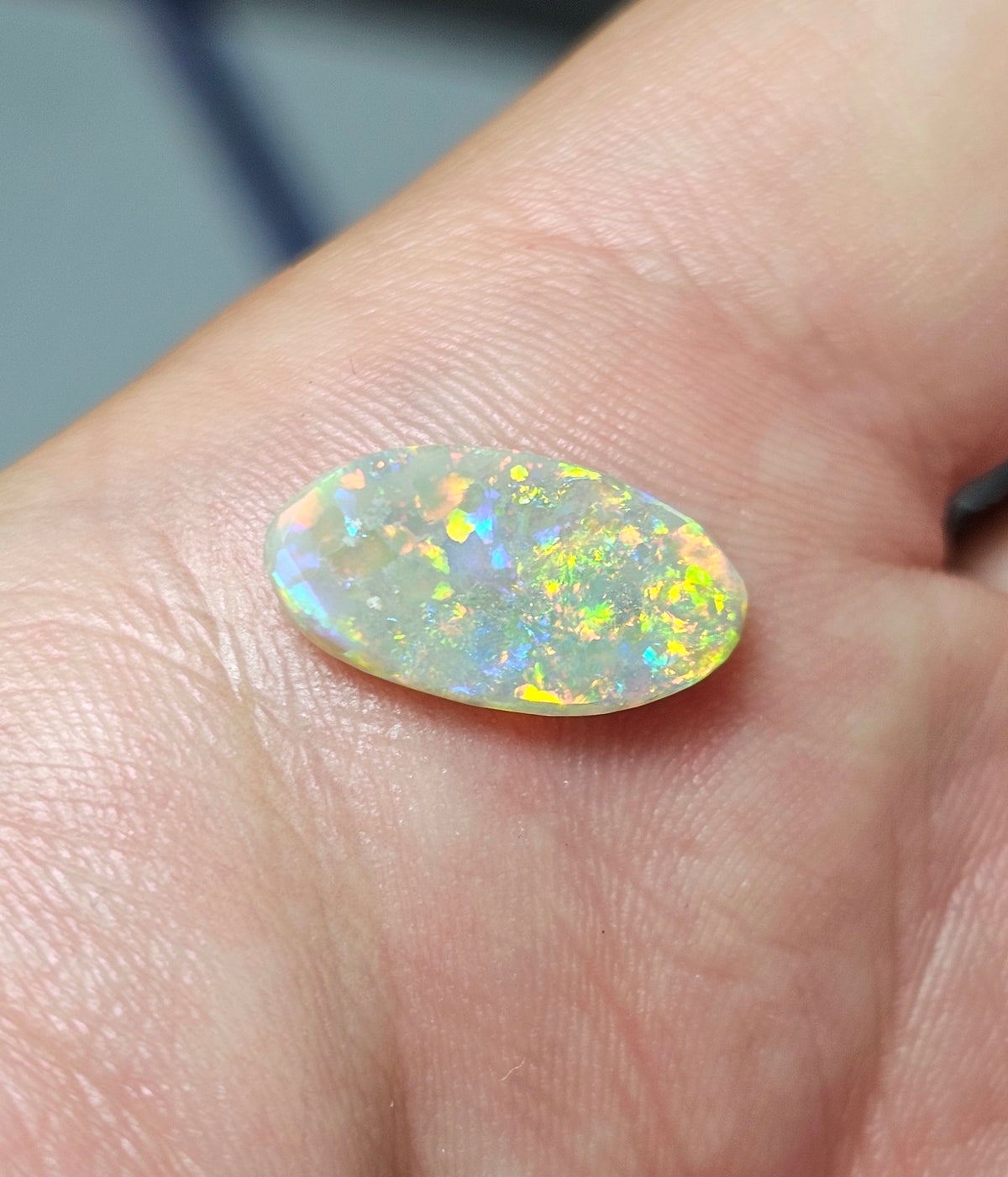 2cts Crystal Opal from Lightning Ridge! (Z46)
