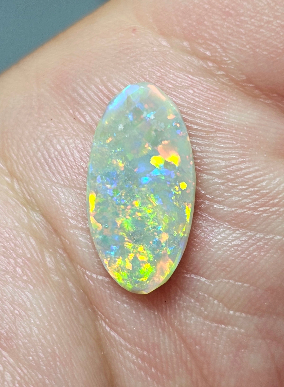 2cts Crystal Opal from Lightning Ridge! (Z46)