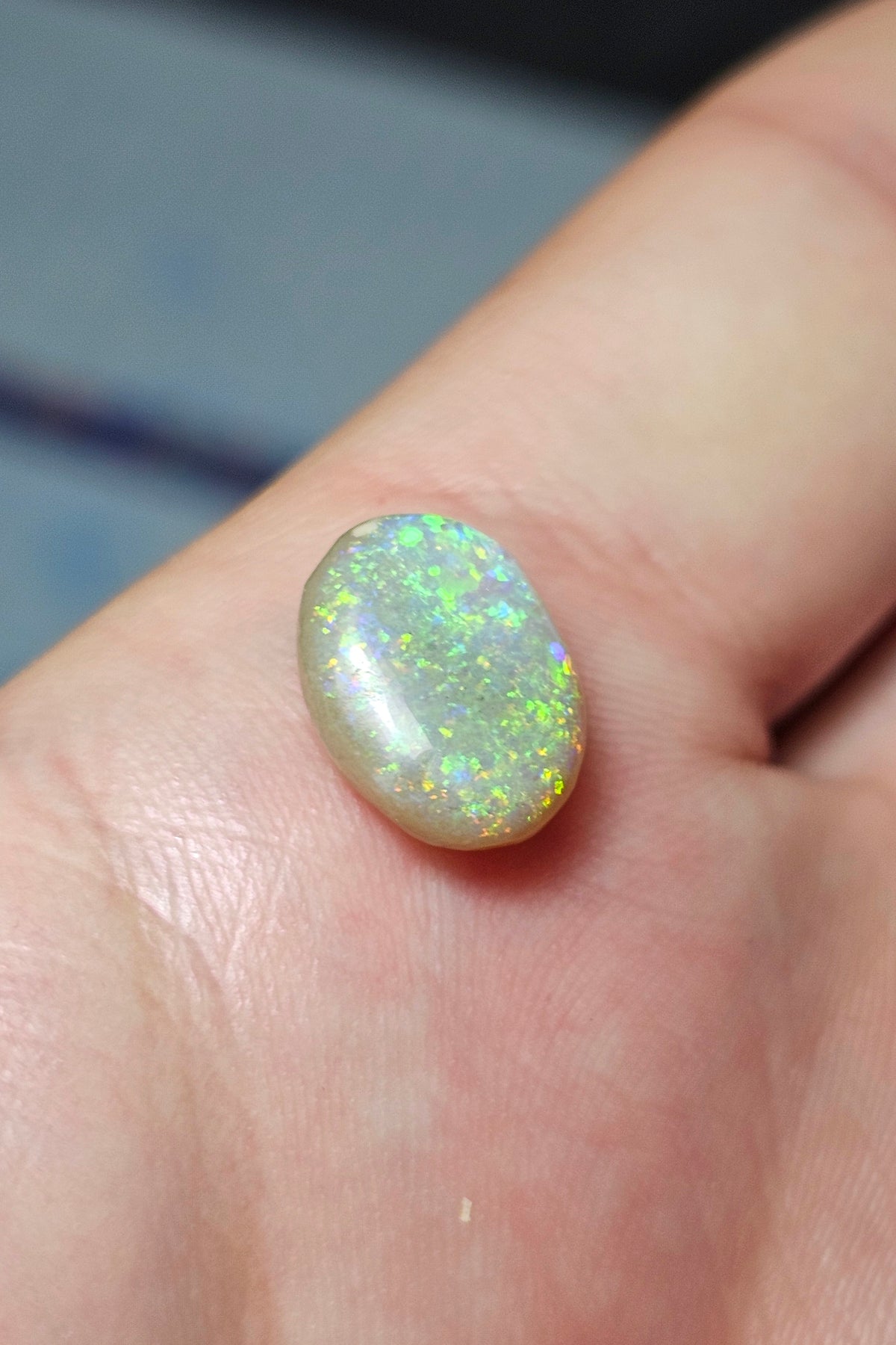 3.75cts Crystal Opal from Lightning Ridge! (Z6)