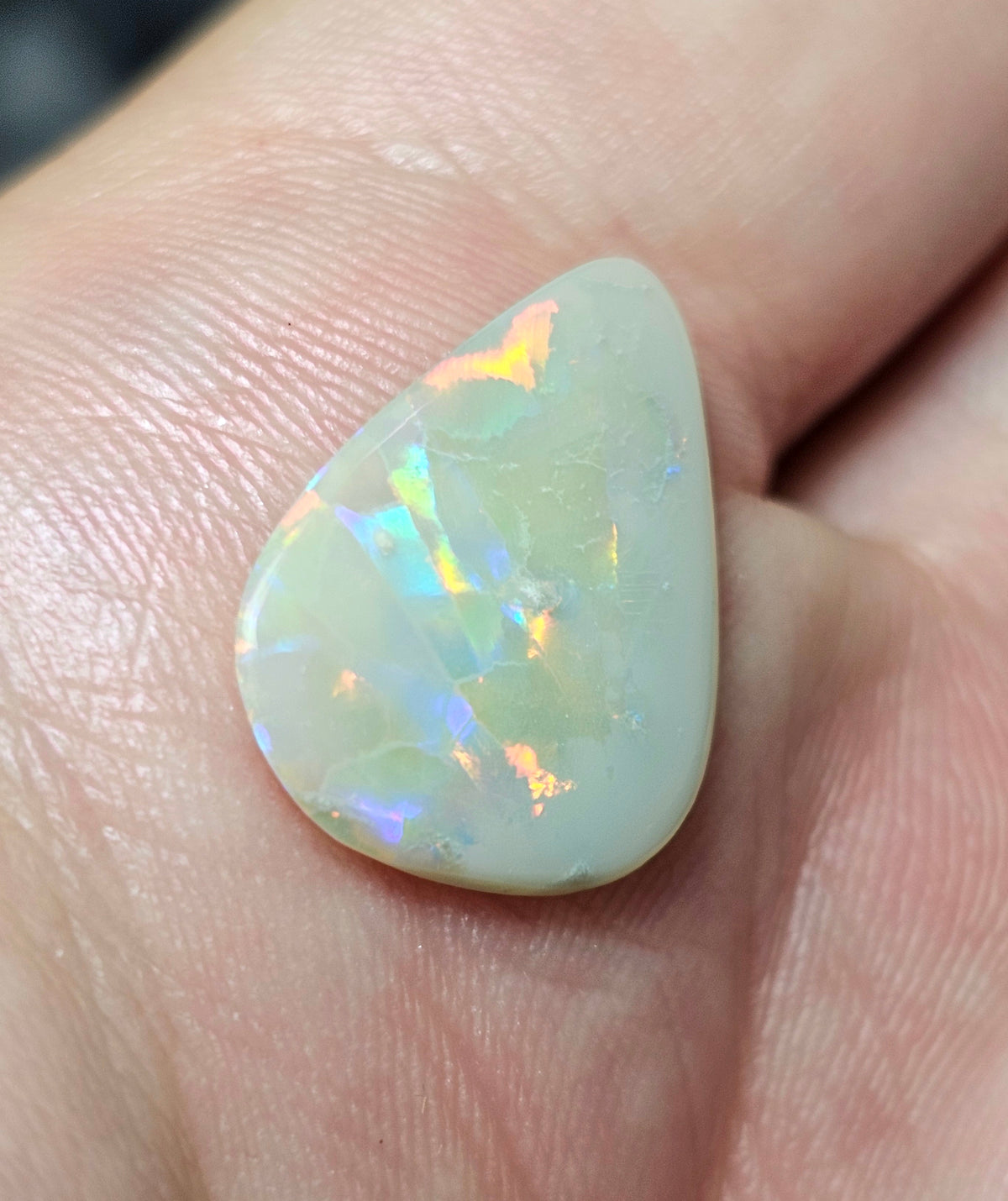 3.45cts Semi Black Opal from Lightning Ridge!(Z1)