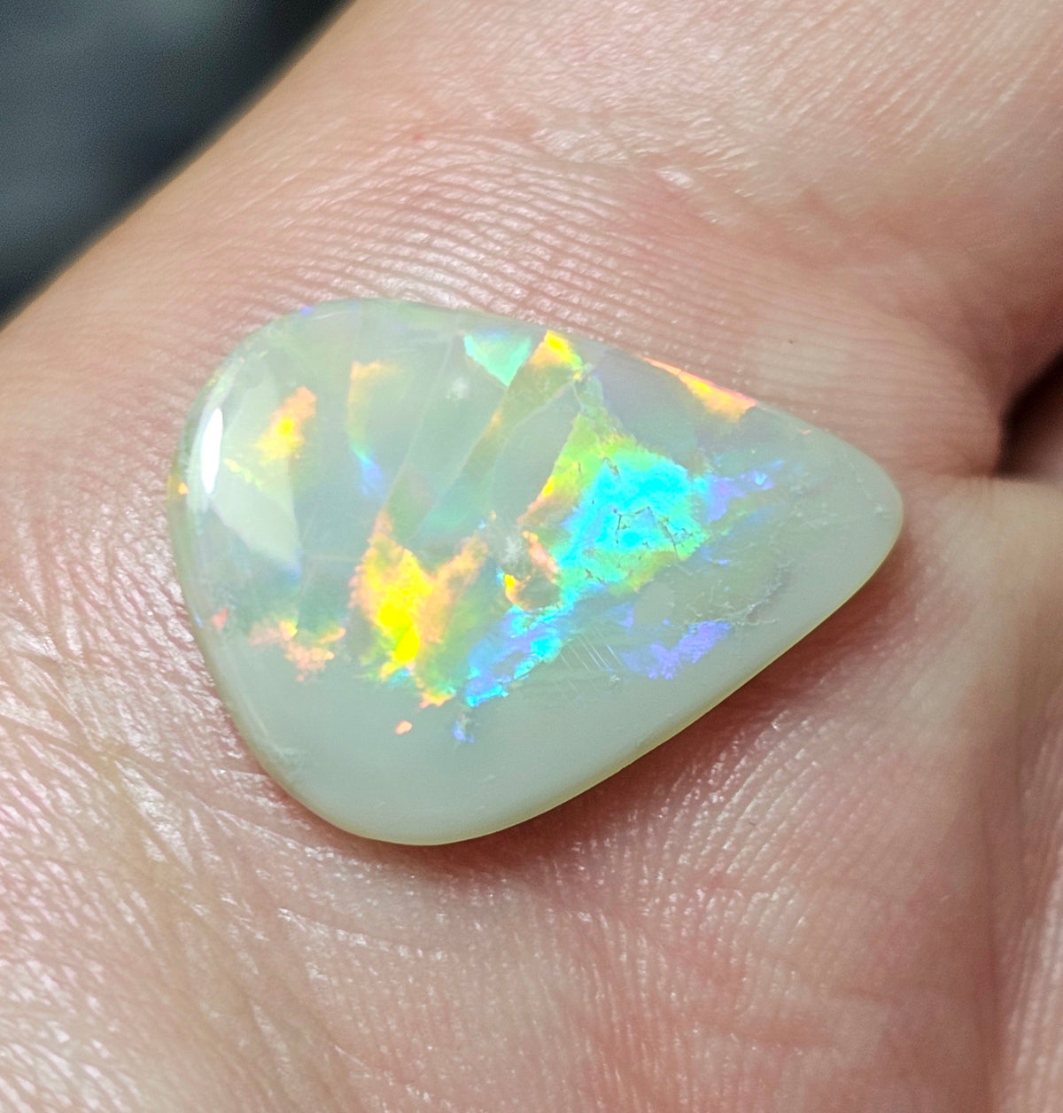 3.45cts Semi Black Opal from Lightning Ridge!(Z1)