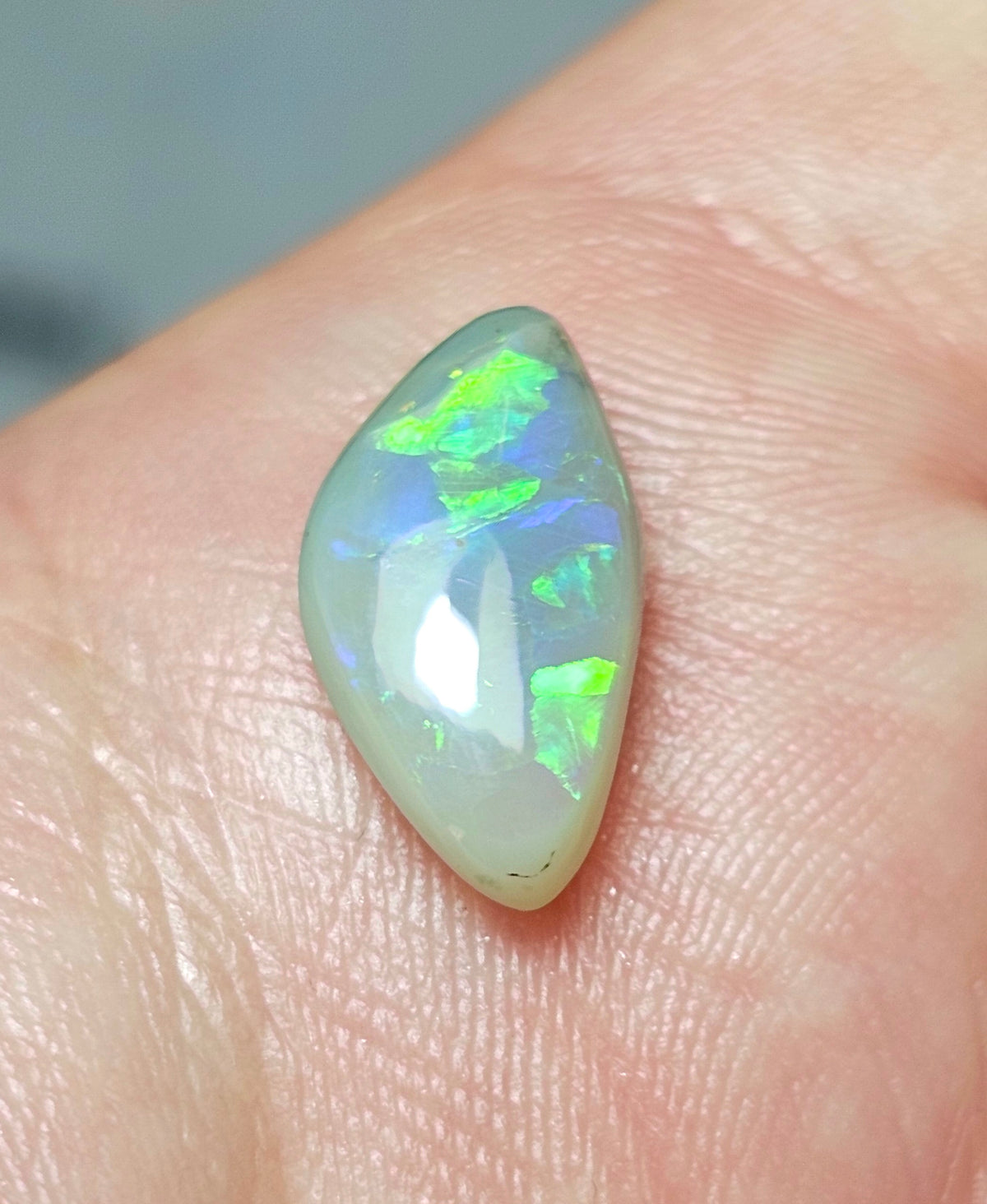 3.30cts Semi Black Opal from Lightning Ridge!(SS1)