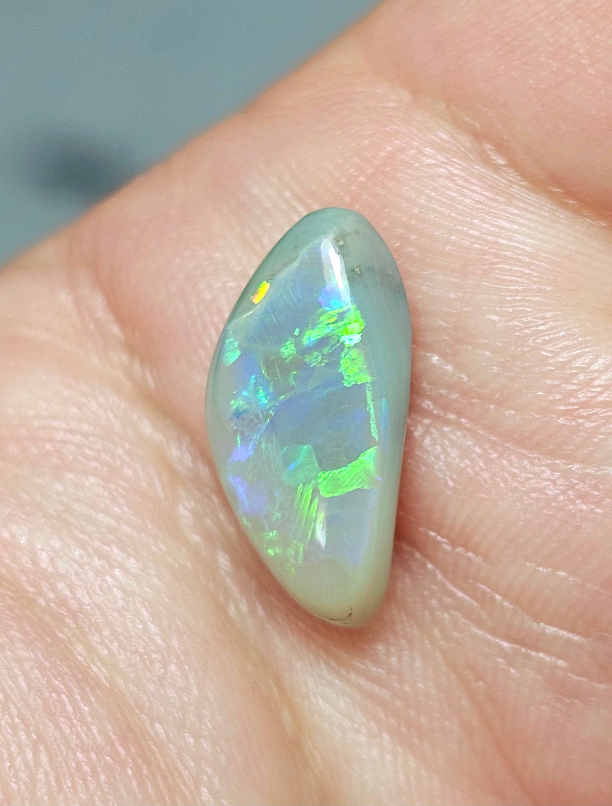 3.30cts Semi Black Opal from Lightning Ridge!(SS1)