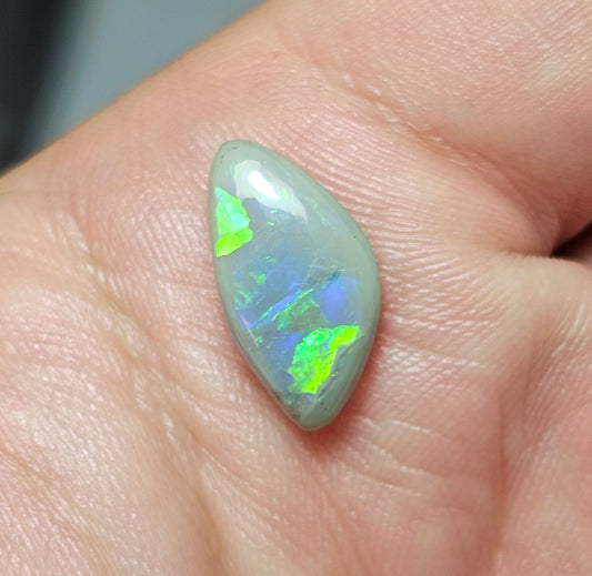 3.30cts Semi Black Opal from Lightning Ridge!(SS1)  NEW !!