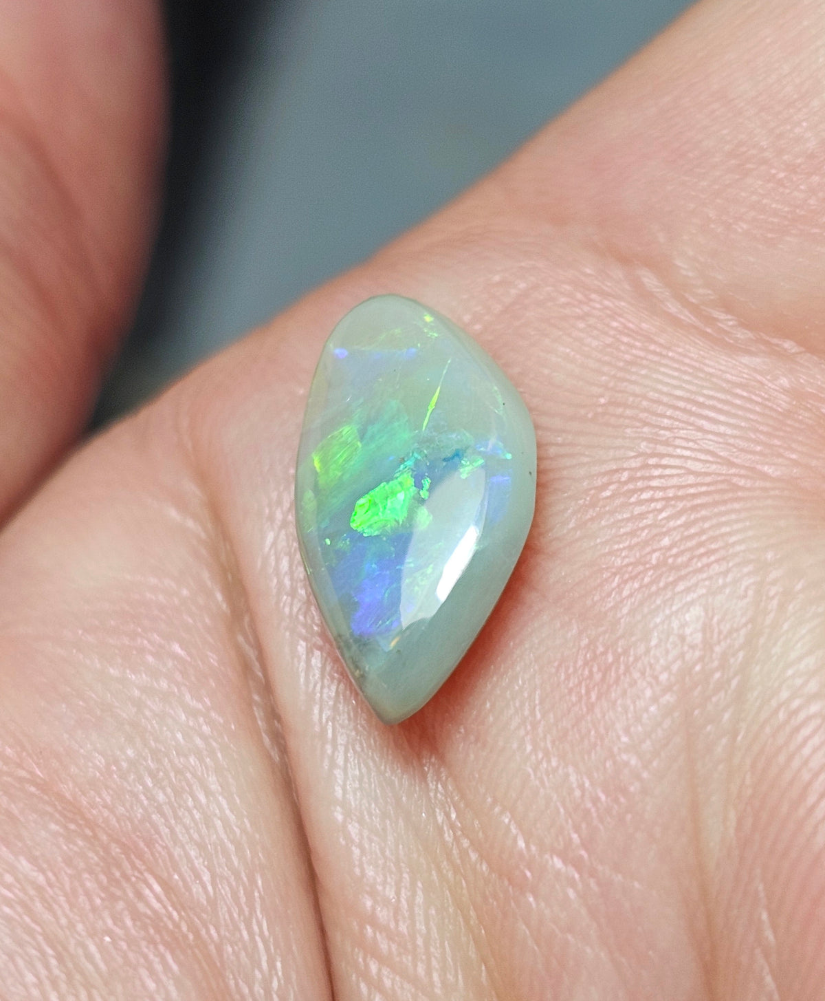 3.30cts Semi Black Opal from Lightning Ridge!(SS1)