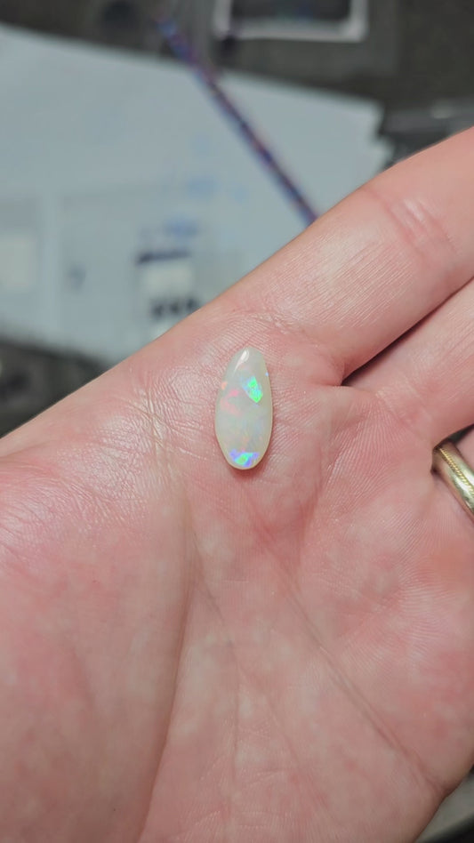 3cts Crystal Opal from Lightning Ridge! (Z7)  NEW !!