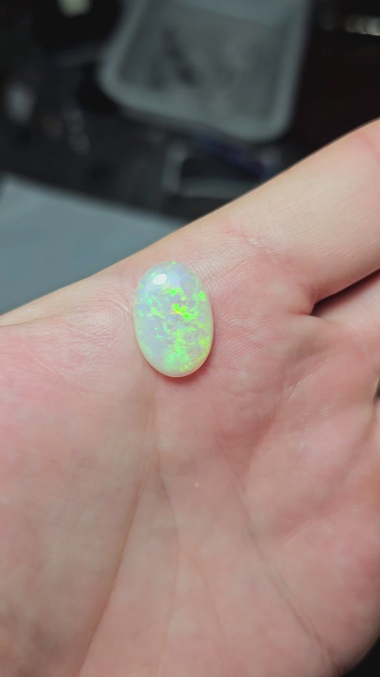 3.50cts Crystal Opal from Lightning Ridge! NEW !!