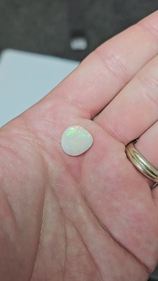 2.50cts Lovely Rainbow Opal (FB3)
