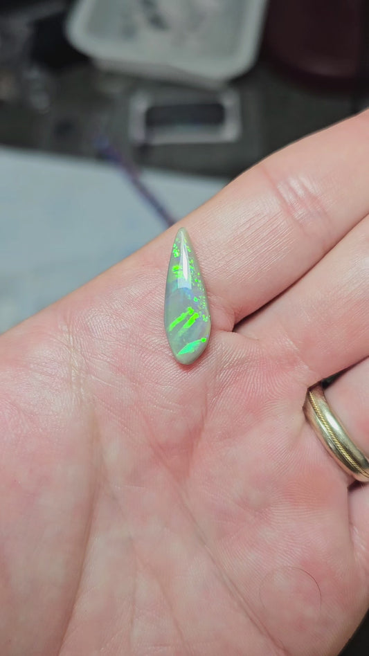 4.70cts Crystal Opal from Lightning Ridge! ()